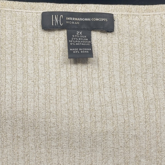 Gold Metallic Scoop Neck Sleeveless Ribbed Tank - Picture 3 of 6